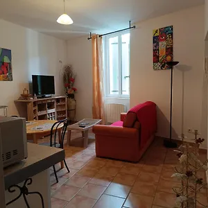 charmant-appartement-salavas.hotels-rhonealpes.com/